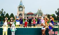 上海迪士尼乐园重开 成全球首个重新开放迪士尼乐园