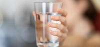 每天喝够8杯水健康才能达标？ 真相原来是这样的