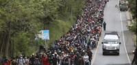 【华人生活网】移民大军來了！近万名难民连夜奔赴美国，就等拜登上任 ！