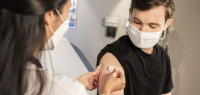 借鉴新冠经验，专家呼吁对流感患者强制隔离