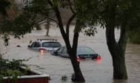 “想象500辆车一起朝你扑来”，南岛洪灾百年一遇，重建或需数年