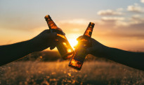 新西兰人的酒精问题越来越严重了…如何解决？涨价！
