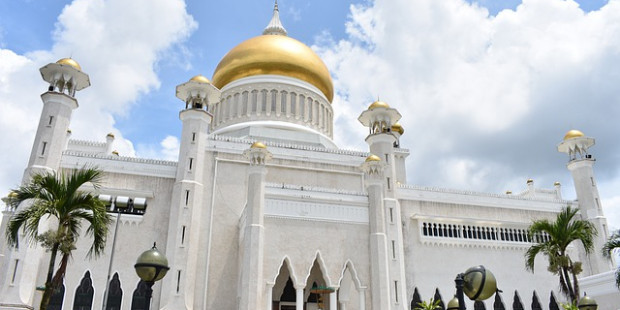 omar ali saifuddien mosque 4528012 640