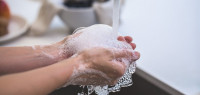 美国华裔谈乘“钻石公主号”经历：勤洗手很有必要