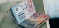 新西兰护照登顶全球护照实力排行榜 美国已跌出榜单前20