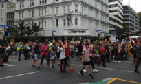 政府行动太慢！新西兰全国数千学生今日走上街头参与游行