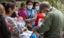 非法移民控诉美边境人员虐童：卫生条件恶劣 女儿遭性侵
