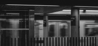 美国纽约地铁犯罪率飙升 男子在行驶列车中突遭陌生人枪杀