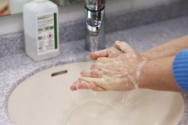 wash hands 4906750 960 720