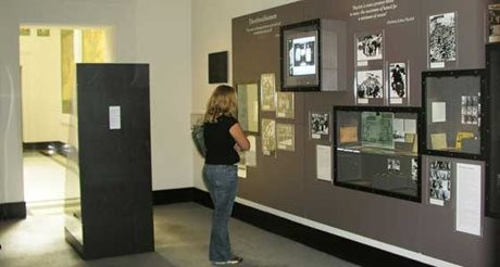 holocaust gallery 560