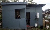 勒令拆除！华人家后院住着多名逾期滞留者，简陋棚屋冷的“像南极”