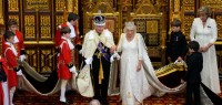 英国国会开幕 查尔斯三世首次发表“御座致辞”