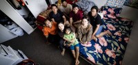 16名移民变卖一切奔赴新西兰，遭遇工签欺诈生活困顿