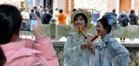 中国“她经济”带动妇女节消费升温 “健康变美”成新流行